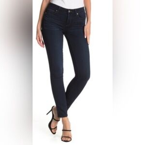 PAIGE Women’s Verdugo Dark Blue Wash Skinny Jeans Size: 27